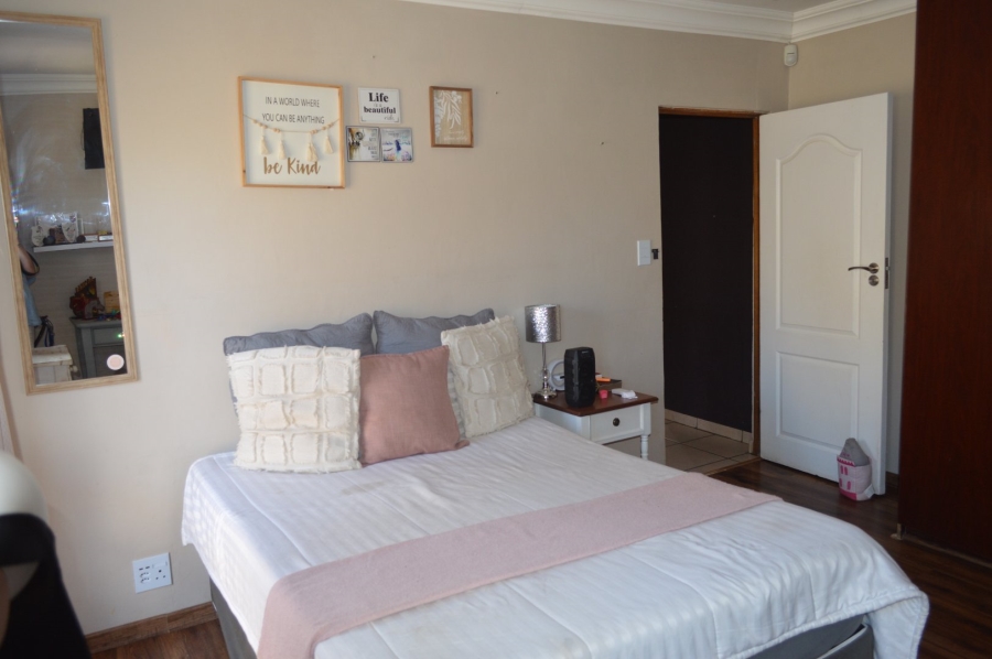 3 Bedroom Property for Sale in Wilkoppies North West
